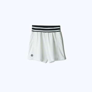 monotone shorts (모노톤 반바지)
