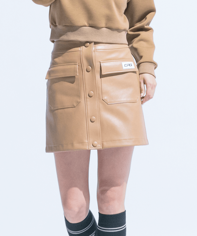 faux leather skirt (가짜 가죽 스커트)