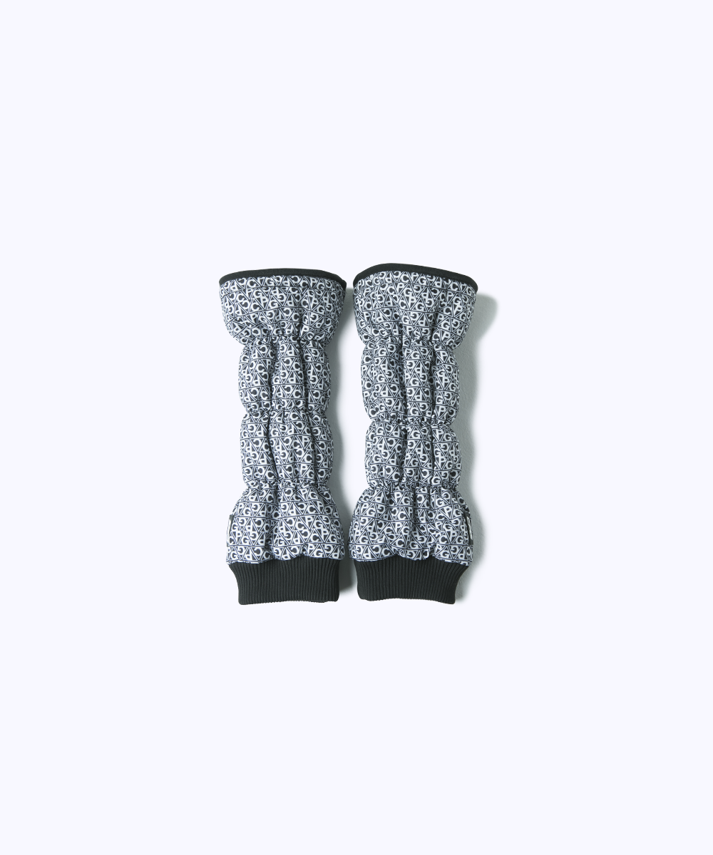 【9월 9일 이후 출하】 geometric logo leg warmers(지오메트릭 로고 레그 워머)