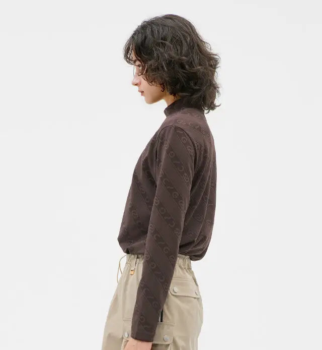 【Sample】ロゴジャガード柄モックネックLS