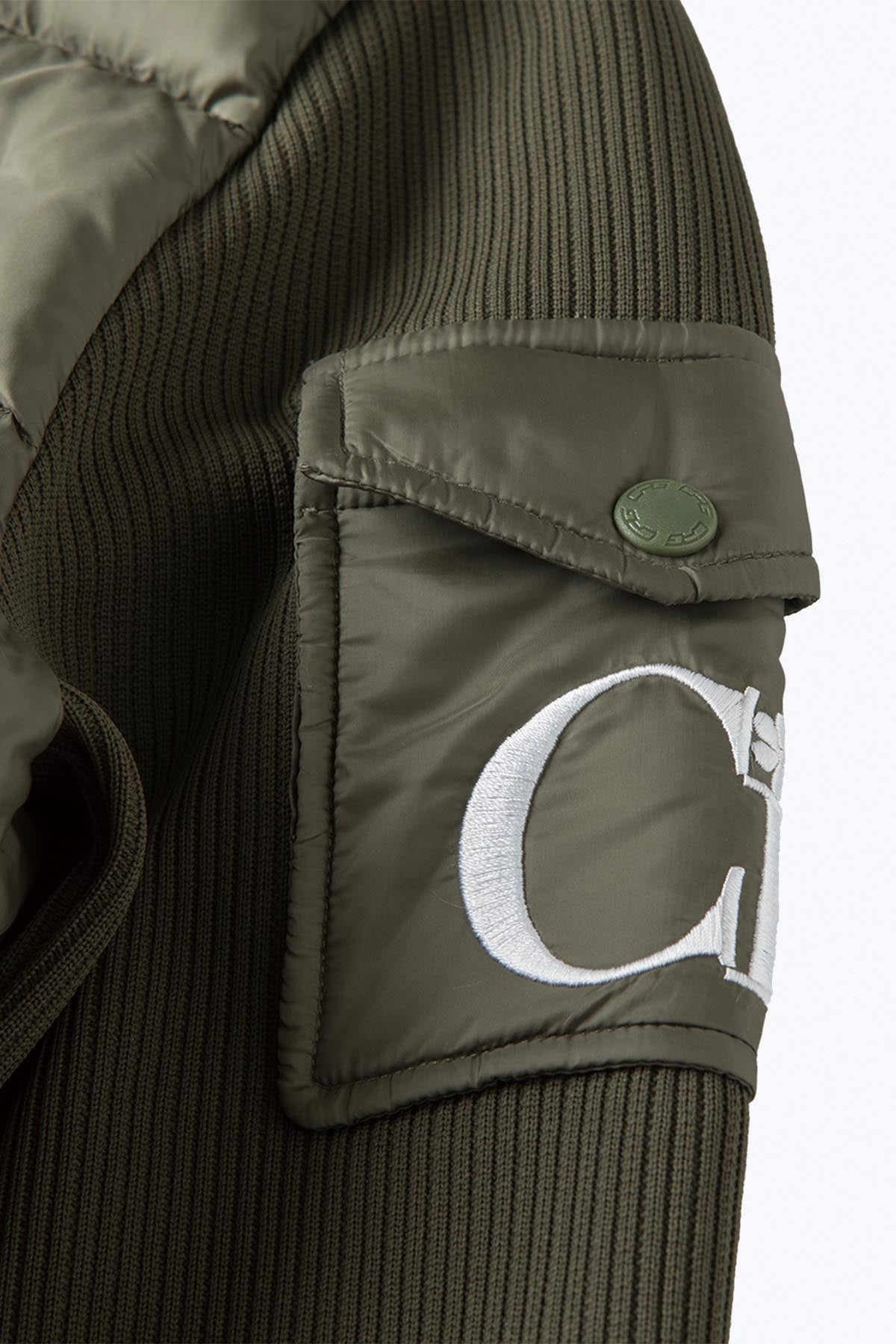 sleeve knit down jacket（スリーブニットダウンジャケット）