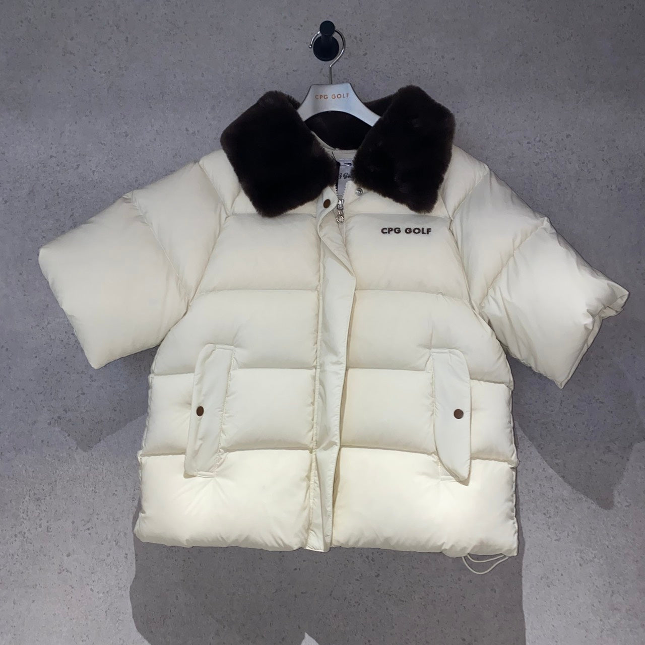 【Sample】QUILTING HALF SLEEVE DOWN JACKT