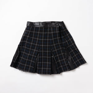 【new arrival】ストレッチフェイクレザーショートパンツ×オックスチェック巻きスカート３ＷＡＹボトムス-SAMPLE-