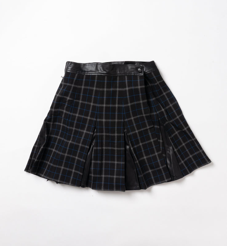 【new arrival】ストレッチフェイクレザーショートパンツ×オックスチェック巻きスカート３ＷＡＹボトムス-SAMPLE-