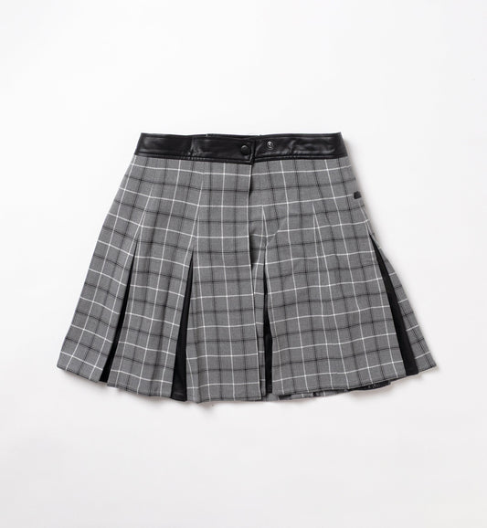 【new arrival】ストレッチフェイクレザーショートパンツ×オックスチェック巻きスカート３ＷＡＹボトムス-SAMPLE-