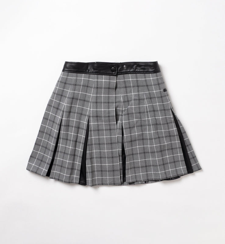 【new arrival】ストレッチフェイクレザーショートパンツ×オックスチェック巻きスカート３ＷＡＹボトムス-SAMPLE-