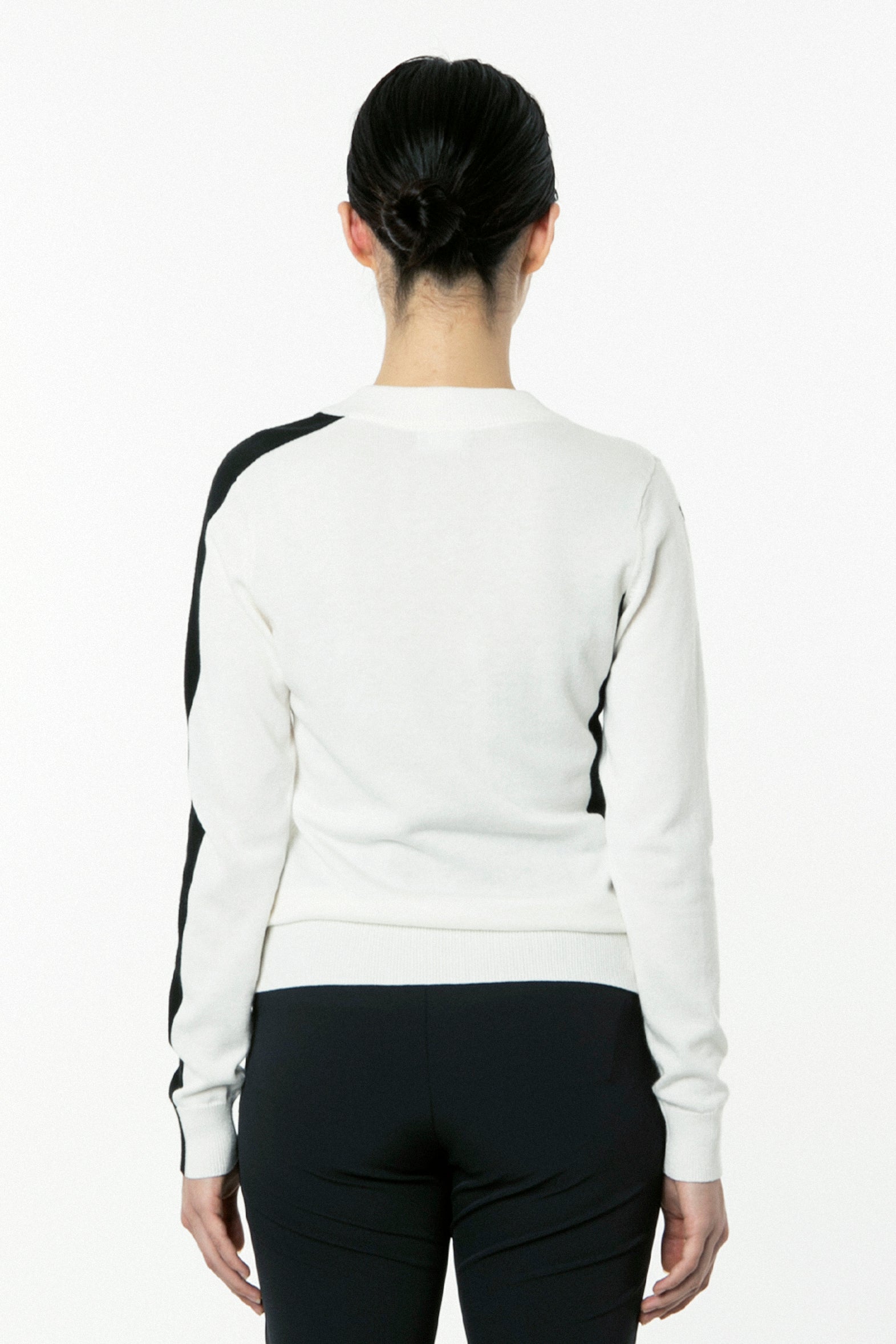 ライン切り替えニットプルオーバー