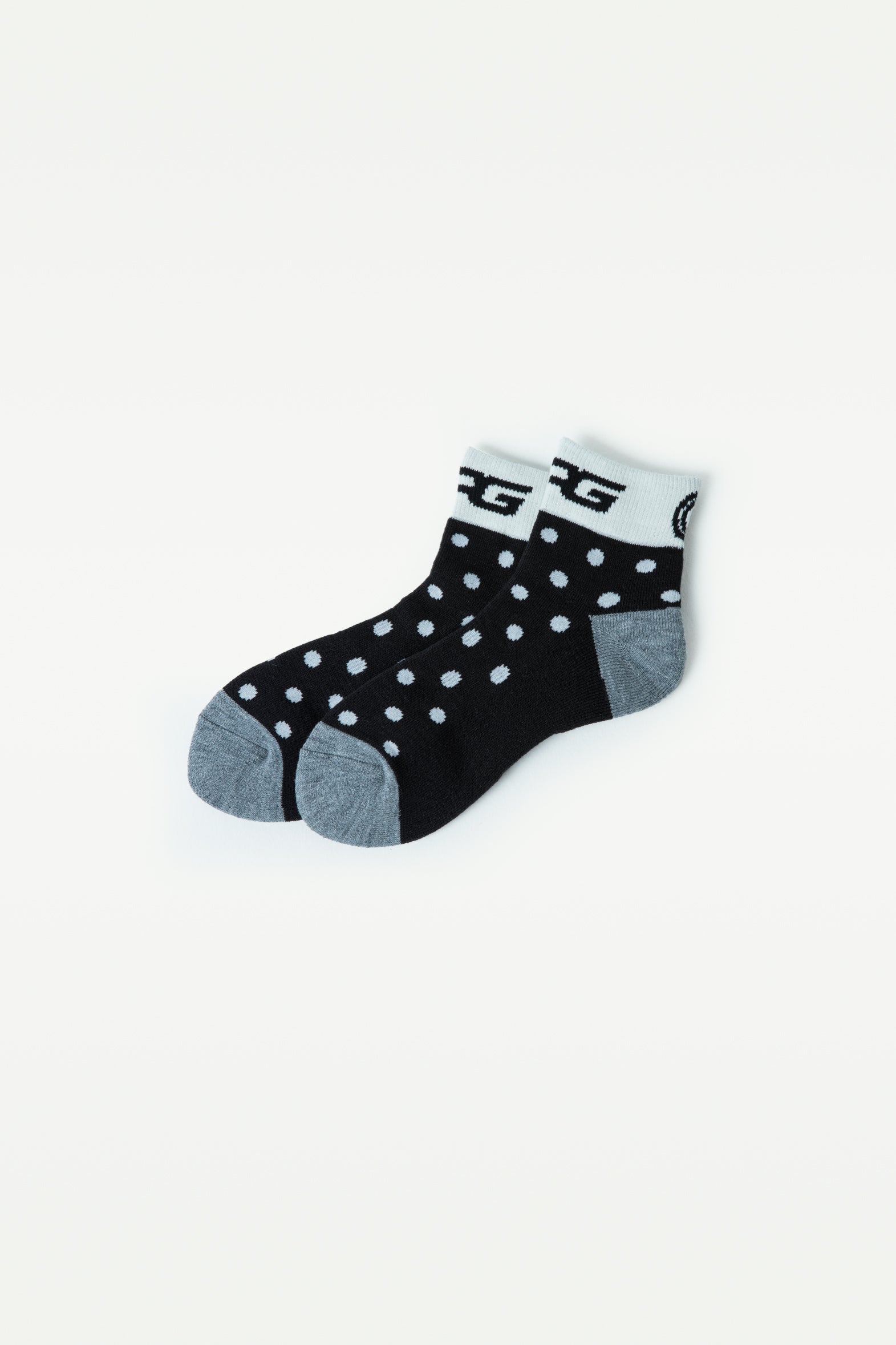 dot short socks (점 짧은 삭스)