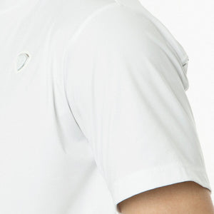 ロゴパイピングつきモックネックシャツ