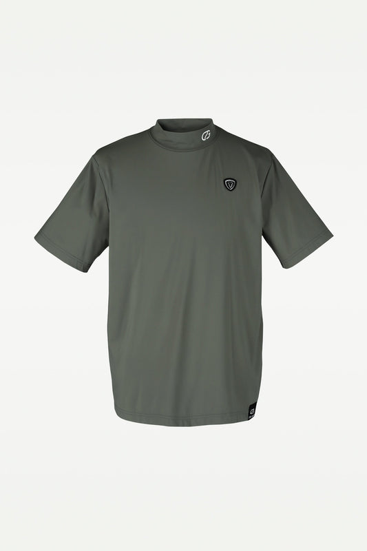 ロゴパイピングつきモックネックシャツ