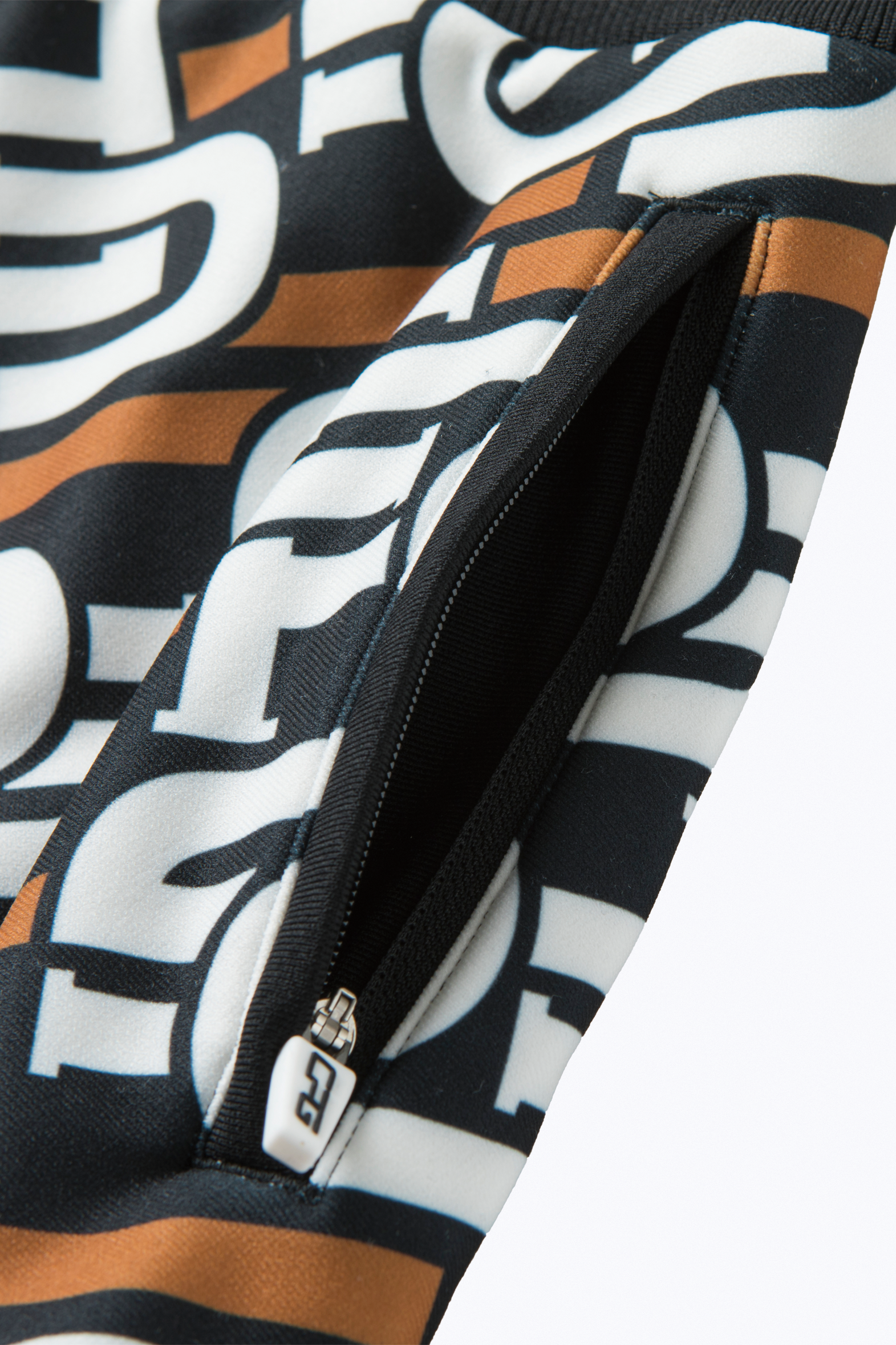 CHAIN LOGO GRAPHICAL SKIRT(チェーンロゴグラフィカルスカート) -sample-